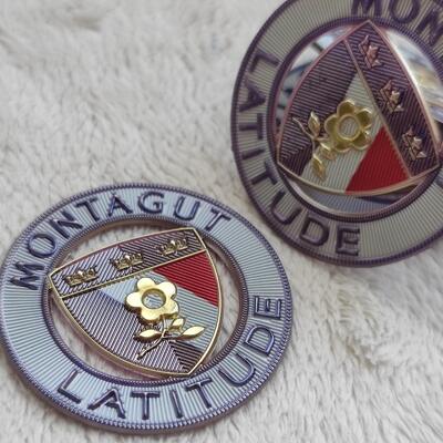 কারখানার কাস্টম টিপিইউ 3 ডি উচ্চ ফ্রিকোয়েন্সি প্যাচ গরম স্থানান্তর লেবেল পোশাকের জন্য