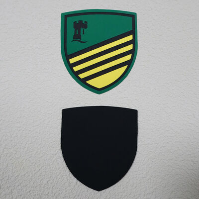 কাস্টম সিলিকন স্ক্রিন প্রিন্টেড লেবেল ওয়াটারপ্রুফ স্পোর্টসওয়্যার ও ইউনিফর্মের জন্য টেকসই লোগো ট্যাগ