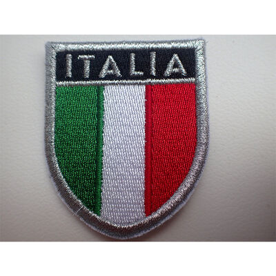 পোশাকের ব্যবহারের জন্য পাইকারি কাস্টম এমব্রয়ডারি প্যাচ 3D উঁচু লোগো পোশাকের লেবেল